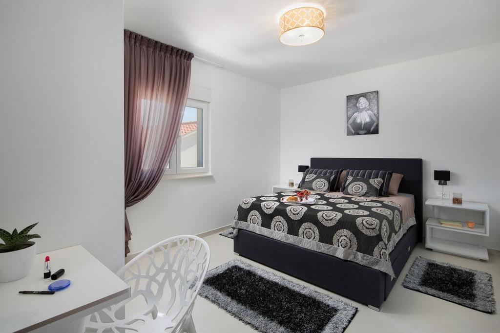 Apartments Vista Royal Вир Екстер'єр фото